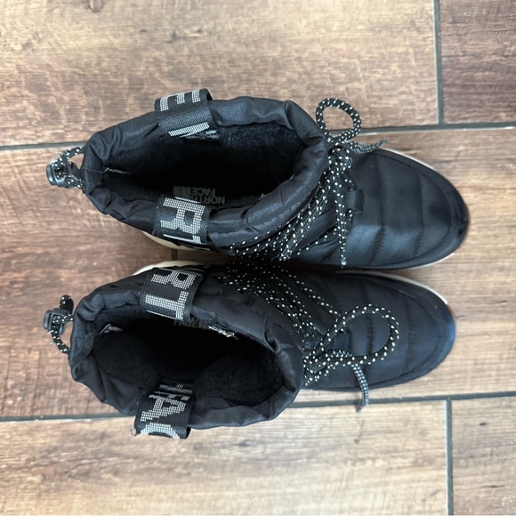 WOMEN’S THERMOBALL LACE UP WATERPROOF BOOTS - Picture 3 of 5